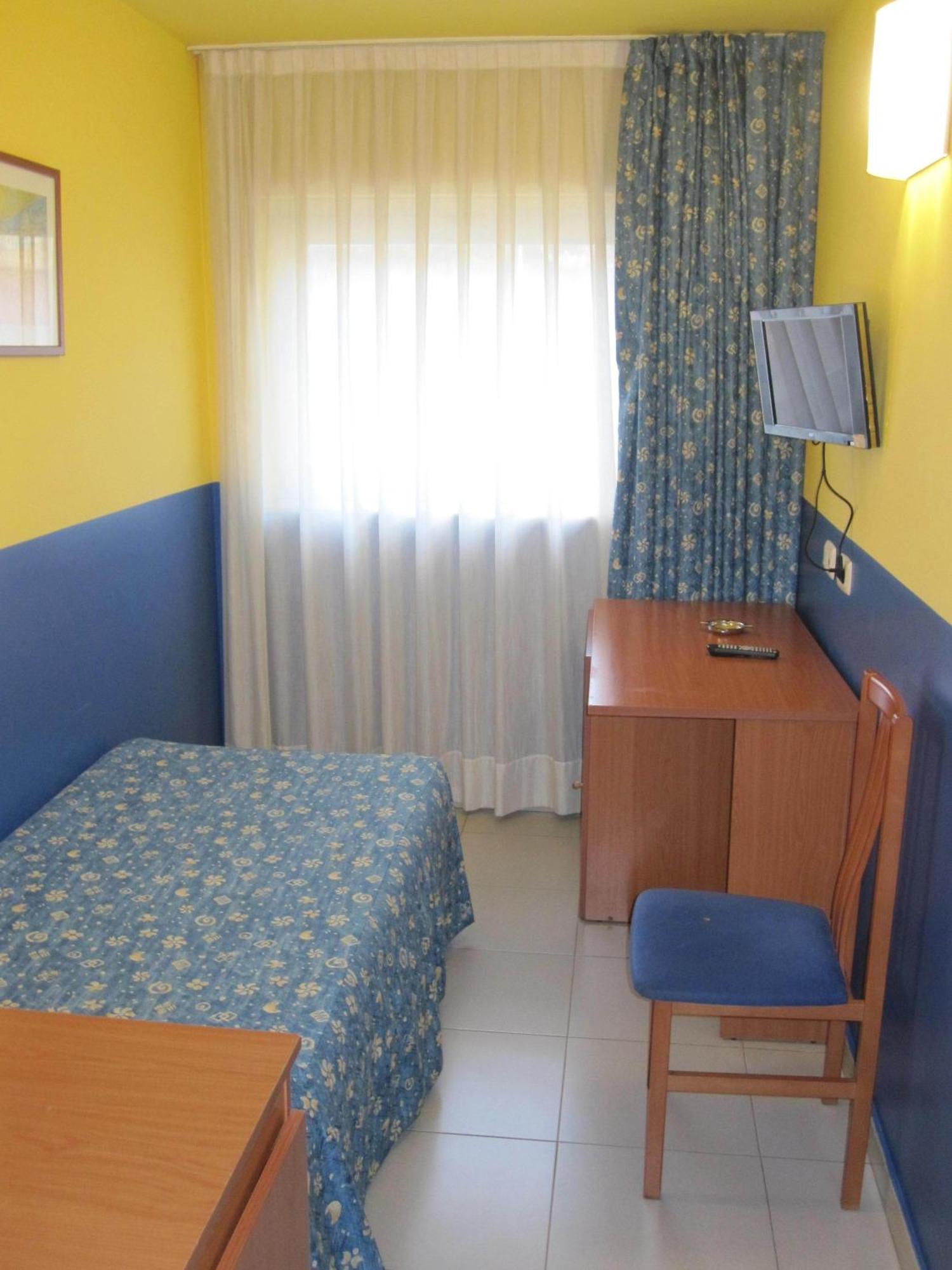 Hotel Blauet By Bossh Hotels El Prat de Llobregat Eksteriør billede